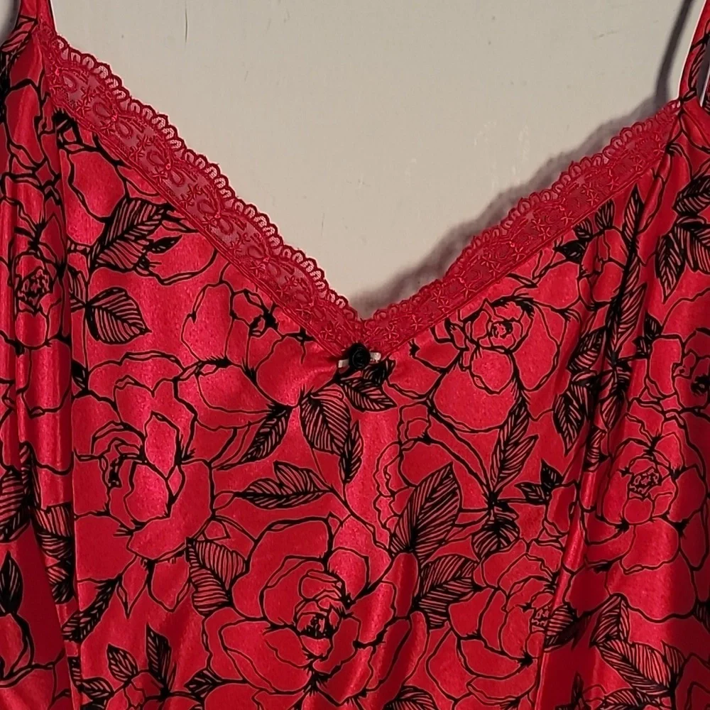 Delicates Whimsical Dark Floral Nigthgown Sz L Feminine Romantic